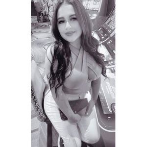 Meet your Posher, Gloria